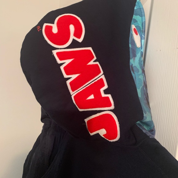 A Bathing Ape Jaws Hoodie - Picture 4 of 6